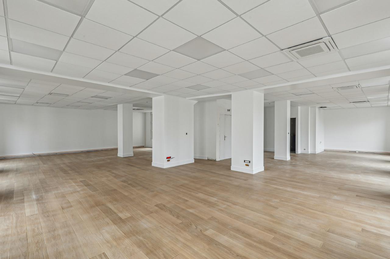 Bureau Paris 721m² Location bureau Paris OLBUR2200940 4